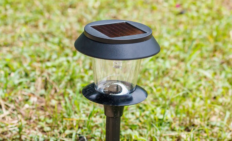 can solar lights catch fire
